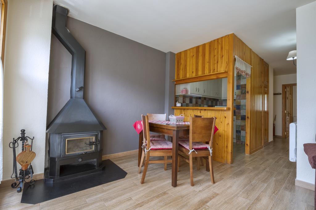 La Ginesta 2, Apartaments De Muntanya Estación Szoba fotó